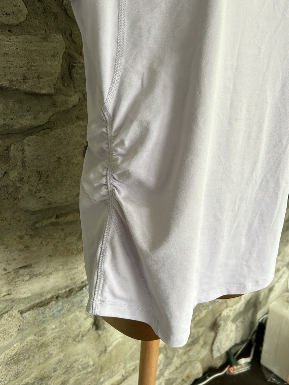 Activewear top- Ruched Side - Picture 4 of 7